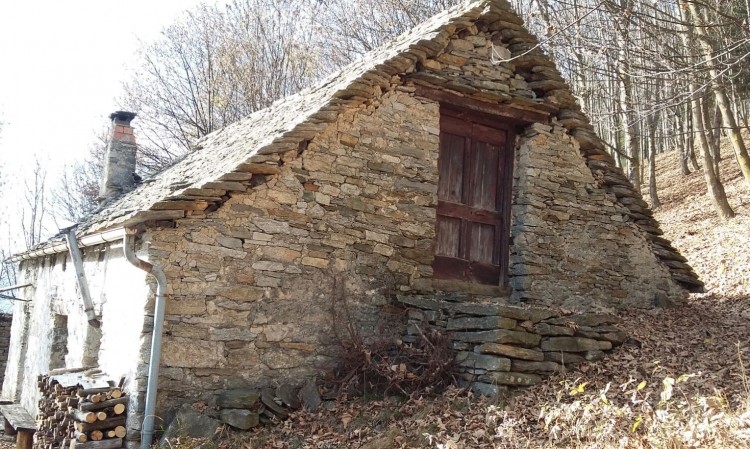 Baita da ristrutturare
