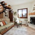 Casa Indipendente Con Terrazza E Giardino