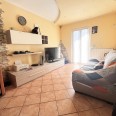Appartamento Al Piano Rialzato Con Terrazza