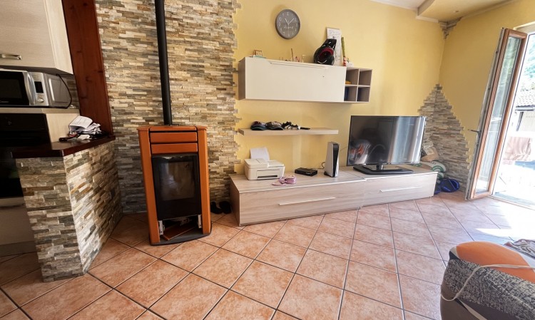 Appartamento al piano rialzato con terrazza