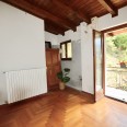 Villa Trifamigliare Con Giardino E Box Auto