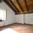 Villa Trifamigliare Con Giardino E Box Auto